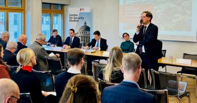 Dr Daniel Möckli, Head of Think Tank, speaking at the launch of the Bulletin 2024 on Swiss Security Policy in Bern on 25th of November