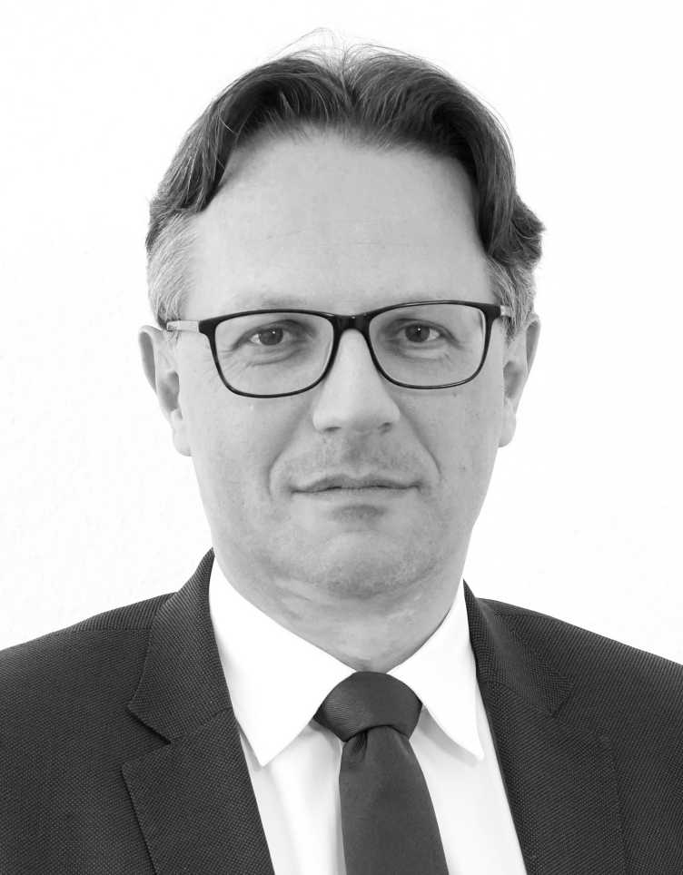 Dr. Daniel Möckli